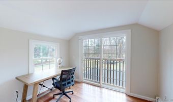 7 Long View Dr, Simsbury, CT 06070