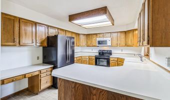 2214 Buchanan Dr, Ames, IA 50010