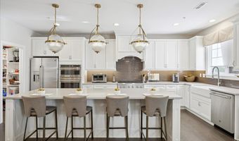 4 WHITE FIELD Ct, Ambler, PA 19002