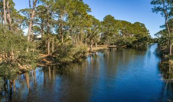 160 Harbor Cir, Alligator Point, FL 32346