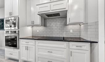28 Copinsay Dr, Bella Vista, AR 72715