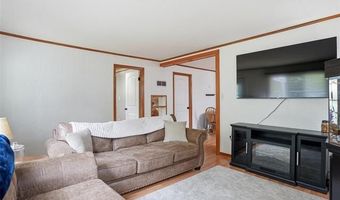918 Columbia St, Algonac, MI 48001