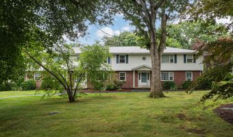 22 College St APT 3, Clinton, CT 06413