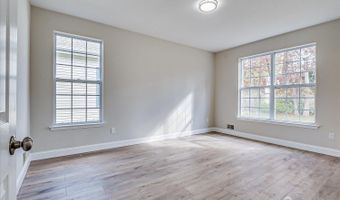 87 Robin Ln, Barnegat, NJ 08005