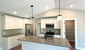 519 Meadows Ct, Polk City, IA 50226