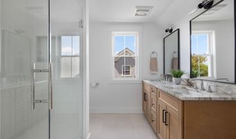 104 Second St, Newport, RI 02840