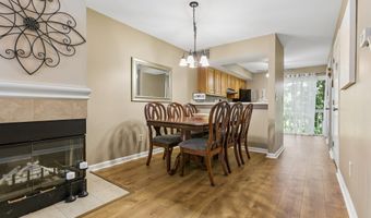 53 Manorwood Dr 53, Branford, CT 06405