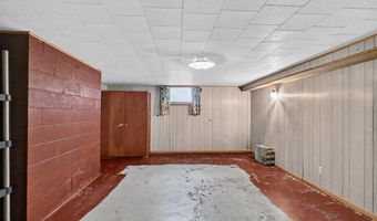 1103 S Darling Dr NW, Alexandria, MN 56308