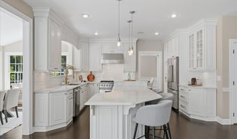 20102 DESERT FOREST Dr, Ashburn, VA 20147
