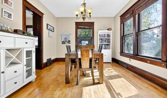 816 N SUPERIOR St, Appleton, WI 54911