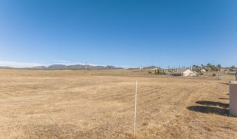 450 Comanche Ct, Aguanga, CA 92536