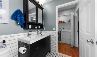 1692 Enclave Ln, Ann Arbor, MI 48103