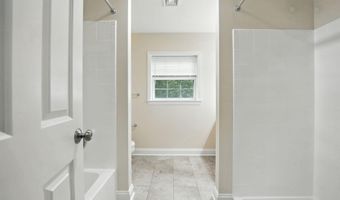 2134 S LOWELL St, Arlington, VA 22204
