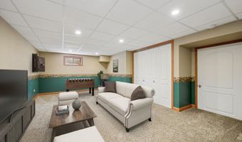 723 N River Rd, Algonquin, IL 60102