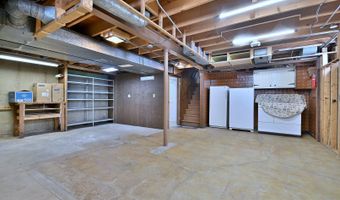 231 N Flora Pkwy, Addison, IL 60101