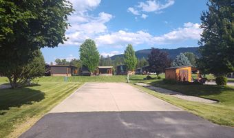 51 Bogie Ln, Blanchard, ID 83804