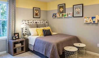 6215 N Trailwoods Dr, Ann Arbor, MI 48103