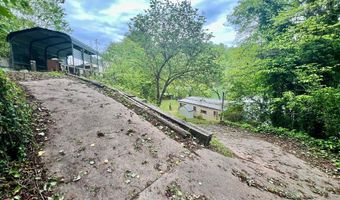 208 Lakeview Dr, Almond, NC 28702
