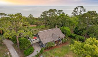 25 17th St, Apalachicola, FL 32320