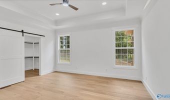 1392 Locust Dr, Arab, AL 35016