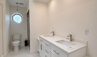 530 Palmer Ave, Belford, NJ 07718