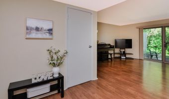 609 Watersedge Dr, Ann Arbor, MI 48105
