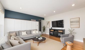 302 S Patton Ave, Arlington Heights, IL 60005