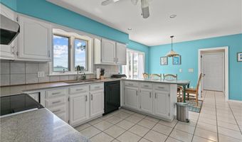 20 Morrison Ave, Middletown, RI 02840
