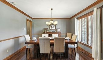 102 Greenhurst Ct, Auburn, IN 46706