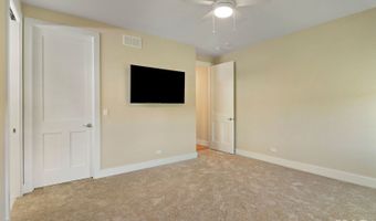 40491 N S Newport Dr, Antioch, IL 60002