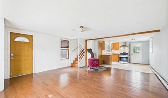 61 Blanding Ave, Barrington, RI 02806