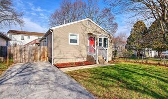 72 Vermont St, Cranston, RI 02920
