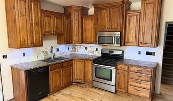 87 N Stout Ave, Blackfoot, ID 83221