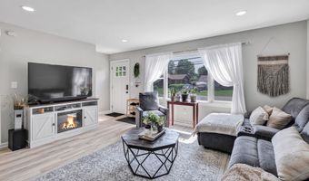 14 N Coe Ln, Ansonia, CT 06401