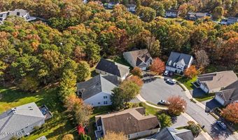 9 Spring Lake Ct, Barnegat, NJ 08005