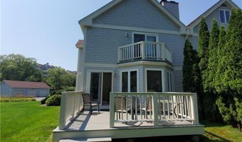 15 Hammersmith Rd 33, Newport, RI 02840
