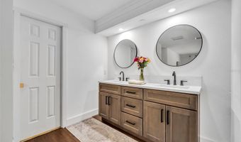 137 N SPRING LAKE Dr, Altamonte Springs, FL 32714