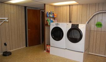 109 Suffolk Dr, North Kingstown, RI 02852