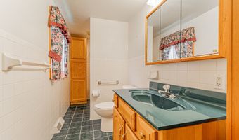 102 S Oak St, Arrowsmith, IL 61722