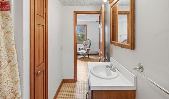 400 Thames St, Bristol, RI 02809