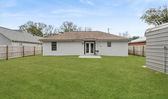 425 3RD St W, Baldwin, FL 32234