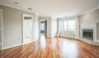 1050 N STUART St 411, Arlington, VA 22201