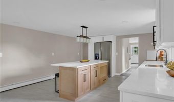 115 Hill Top Dr, Johnston, RI 02919