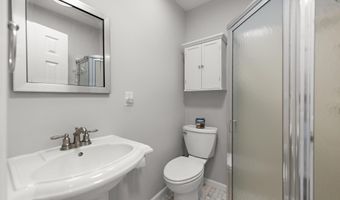 401 Bay Shore Dr 18B, Barnegat, NJ 08005