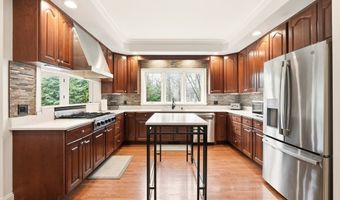 309 High Blf, Aurora, OH 44202