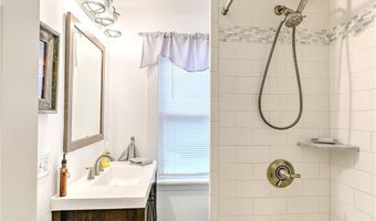 509 Middle Hwy, Barrington, RI 02806