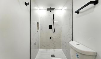 2339 N POWHATAN St, Arlington, VA 22205