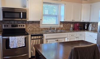 507 3rd Ave, Ackley, IA 50601