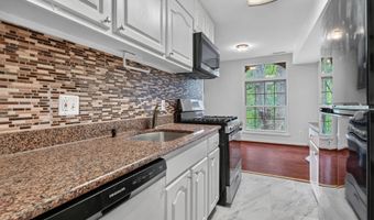 3330 WOODBURN VILLAGE Dr 33, Annandale, VA 22003