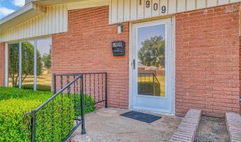 1909 N Flamingo Ln, Altus, OK 73521